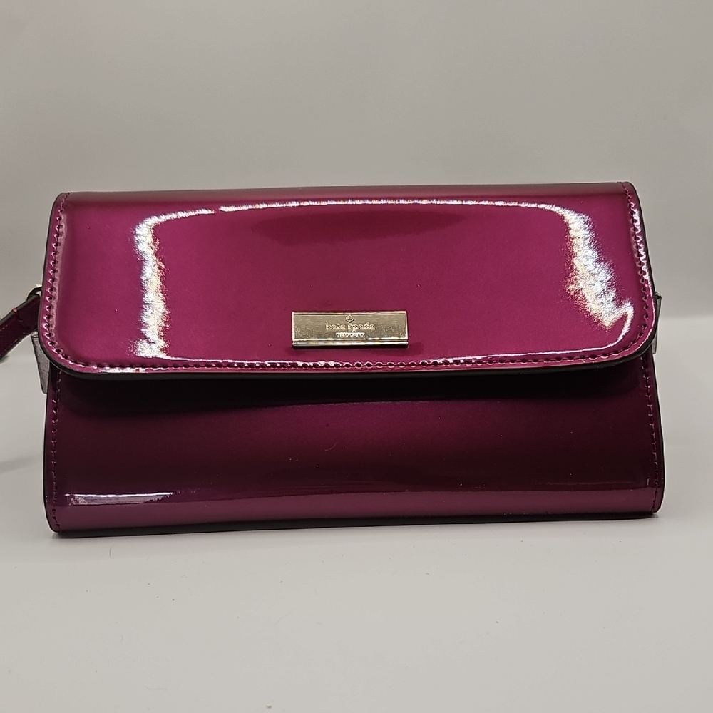 Kate Spade Kensi Glossy Wristlet – Dark Raspberry